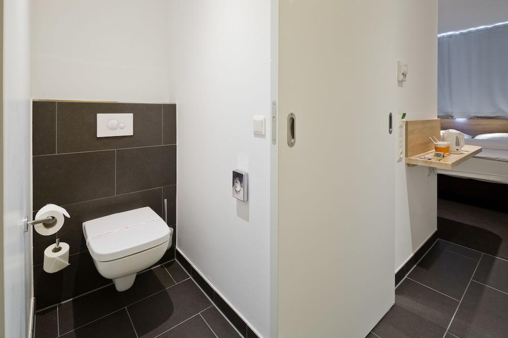 B&B Hotel München-Olympiapark Dış mekan fotoğraf